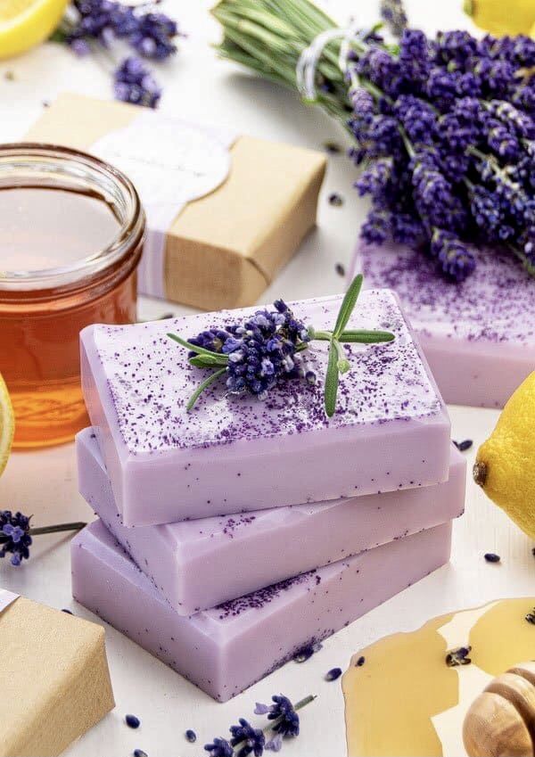 Savon naturel à froid lavande-miel